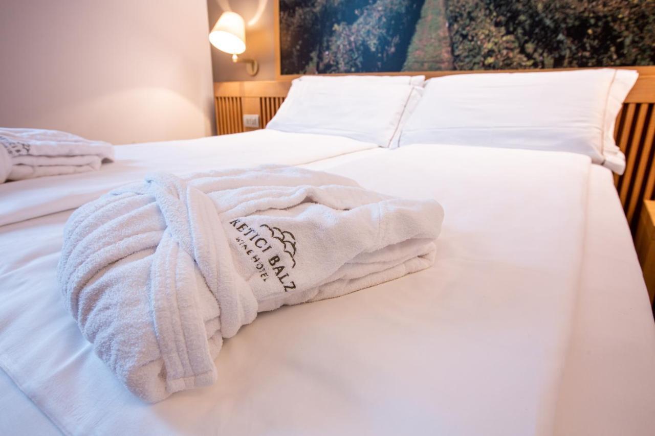 Wine Hotel Retici Balzi Poggiridenti Exteriér fotografie