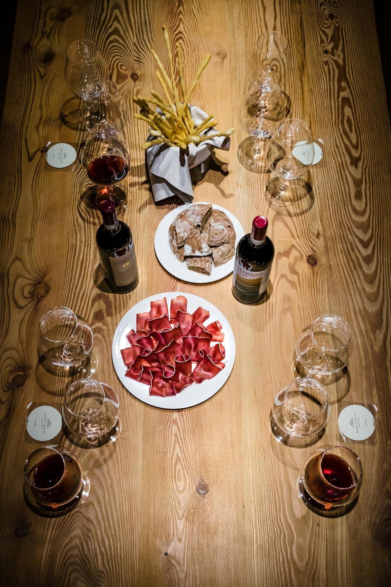 Wine Hotel Retici Balzi Poggiridenti Exteriér fotografie