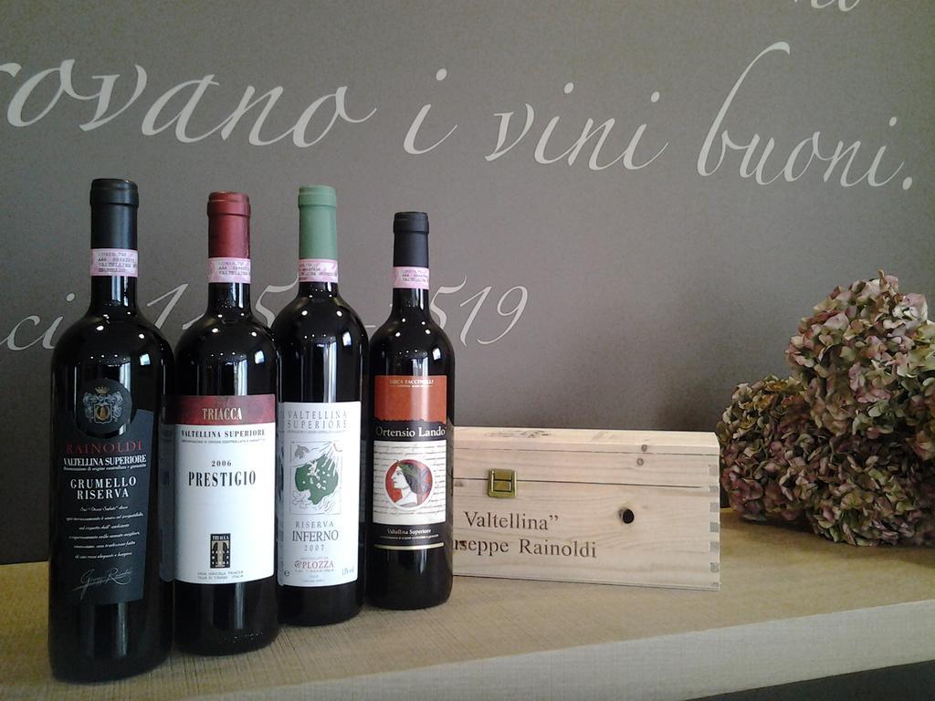 Wine Hotel Retici Balzi Poggiridenti Exteriér fotografie